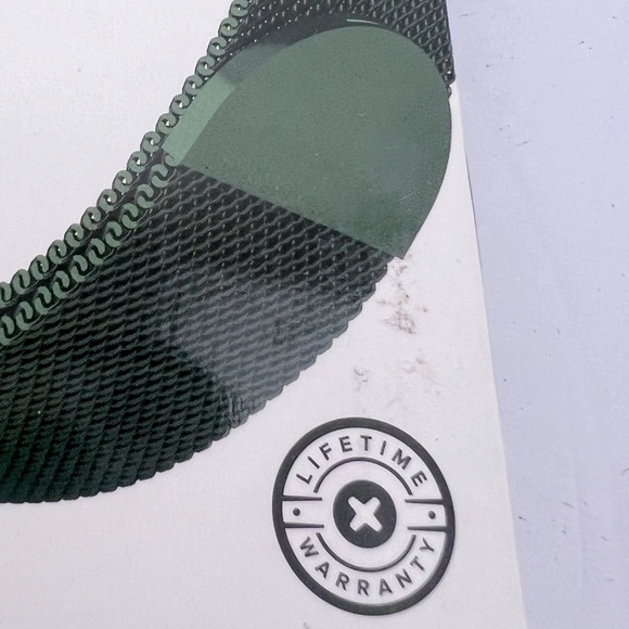 PRESS PLAY MESH MAGNETIC LOOP STAINLESS STEEL MESH STRAP FOR APPLE WATCH, GREEN - Picture 10 of 11